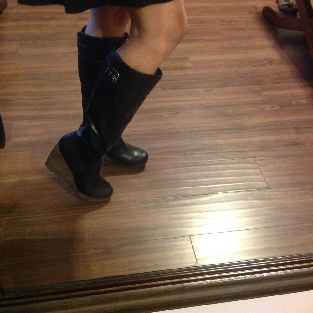 Dr. Scholl's Heathrow tall wedge boot